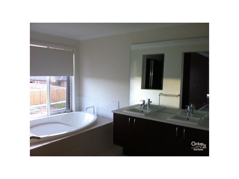 74 FONGEO DRIVE, Point Cook VIC 3030