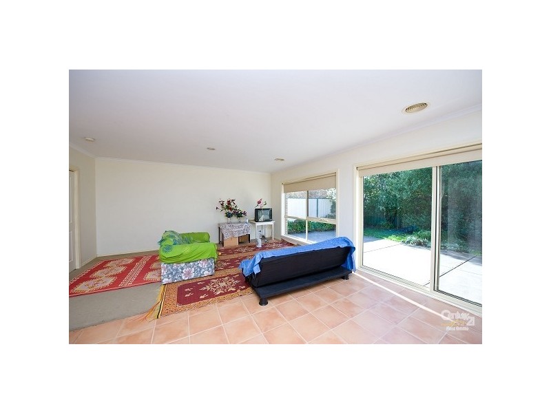 10 Chesterfield Drive, Wyndham Vale VIC 3024