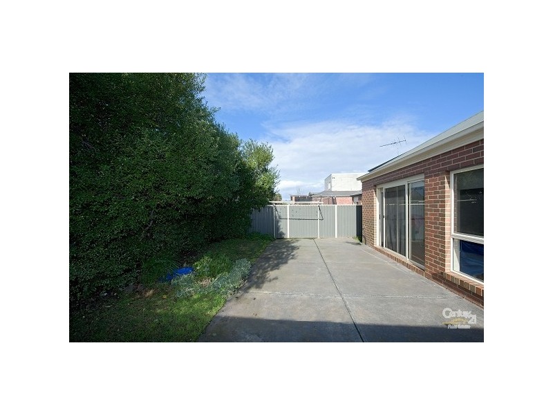 10 Chesterfield Drive, Wyndham Vale VIC 3024
