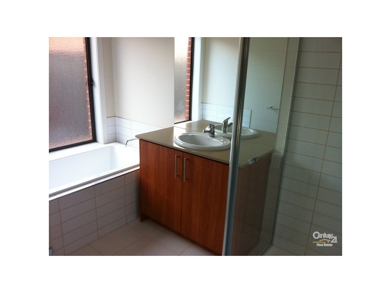 134 TOM ROBERTS PARADE, Point Cook VIC 3030