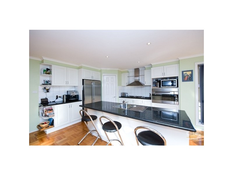 10 Markham Way, Altona Meadows VIC 3028