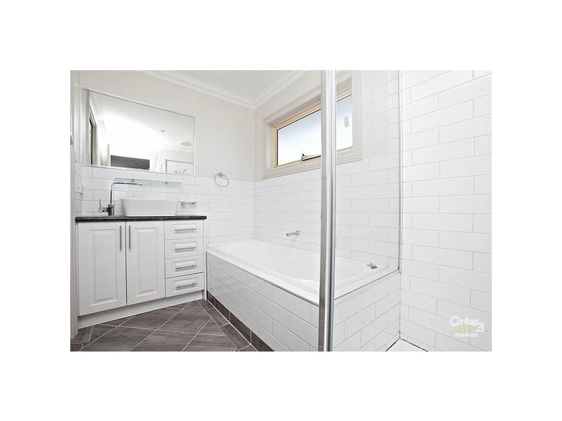 2/36 VERNON STREET, Spotswood VIC 3015