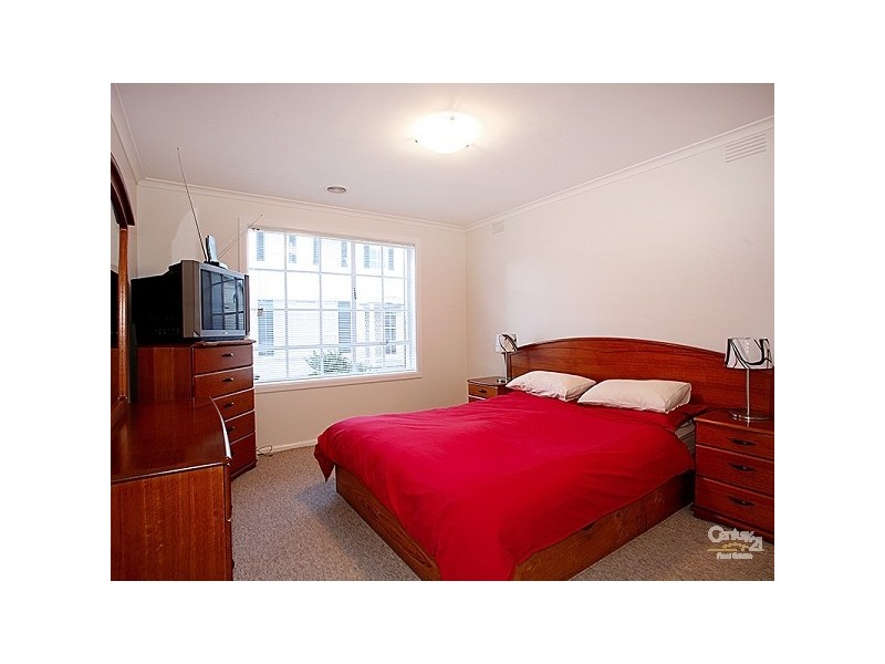 6/9 ROMAWI STREET, Altona VIC 3018