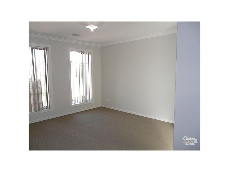 29 Regal Rd, Point Cook VIC 3030