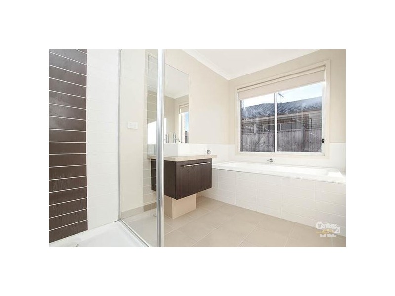 11 PECK TERRACE, Williams Landing VIC 3027