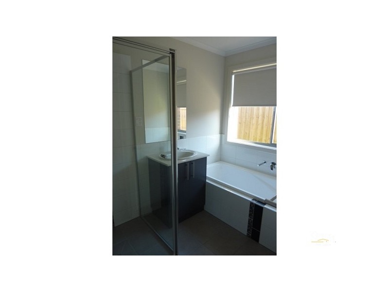 12 LOMANDRA DRIVE, Point Cook VIC 3030