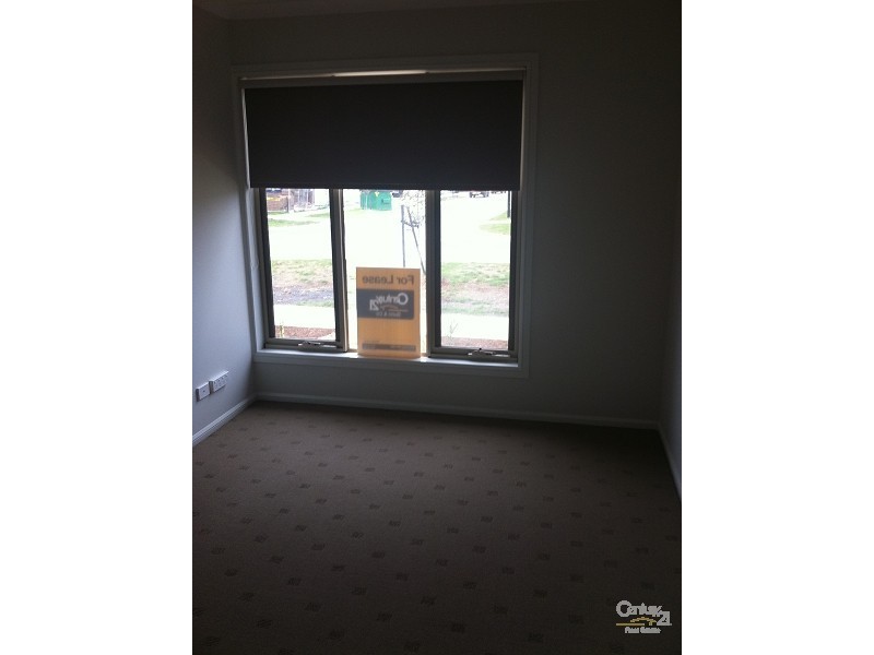 6 CALDWELL ROAD, Williams Landing VIC 3027