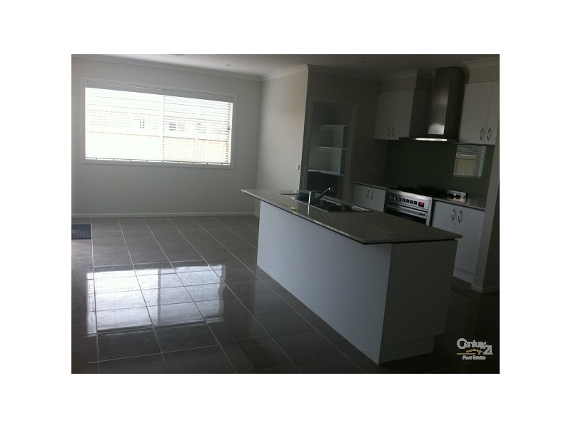 6 CALDWELL ROAD, Williams Landing VIC 3027