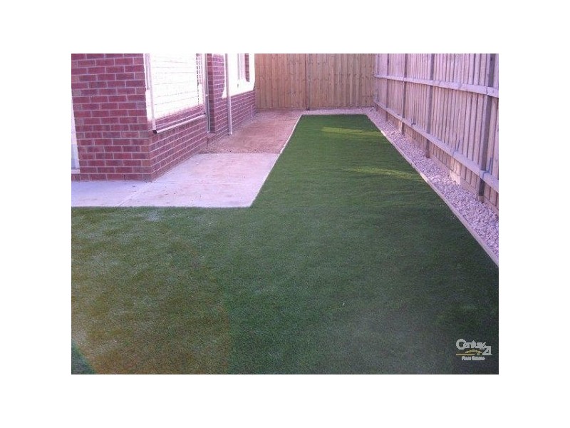 6 CALDWELL ROAD, Williams Landing VIC 3027