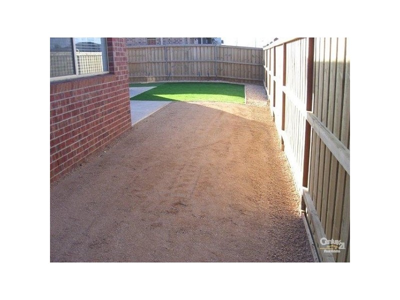 6 CALDWELL ROAD, Williams Landing VIC 3027