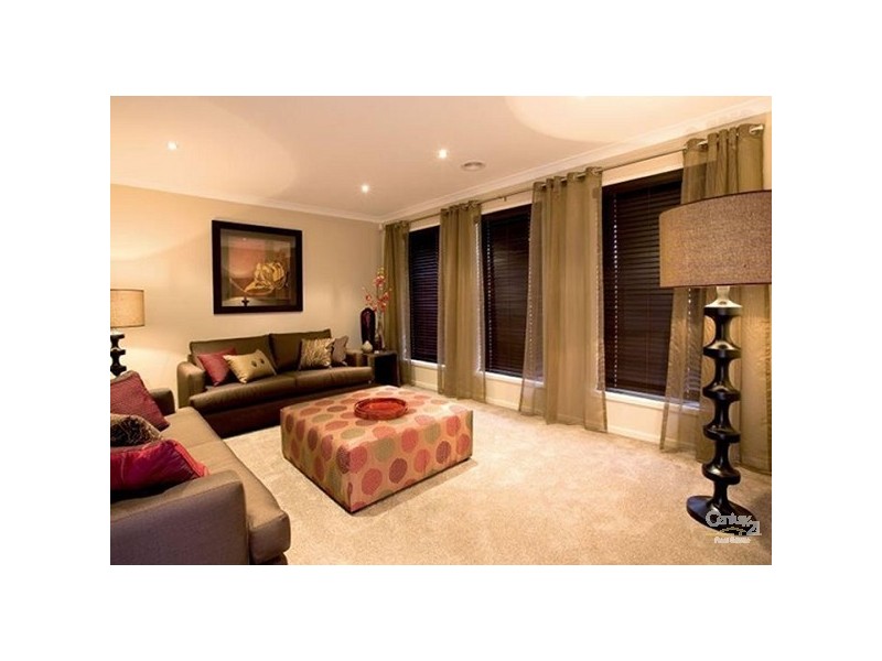 12 BALLADONG CRESCENT, Tarneit VIC 3029