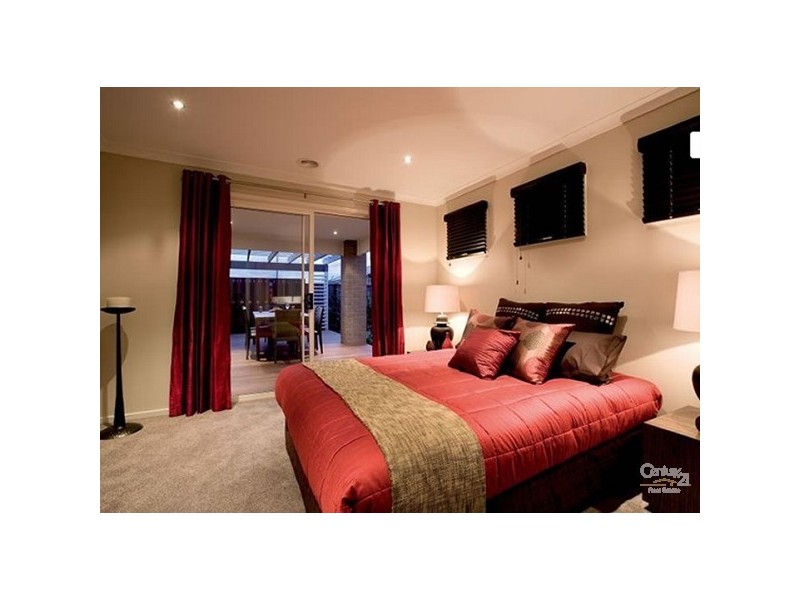 12 BALLADONG CRESCENT, Tarneit VIC 3029