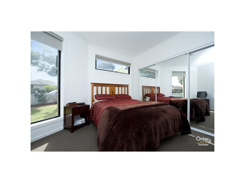 16 Hatherley Grove, Altona North VIC 3025