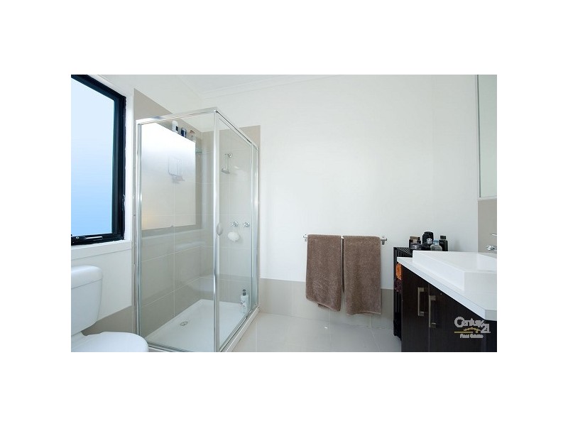 16 Hatherley Grove, Altona North VIC 3025