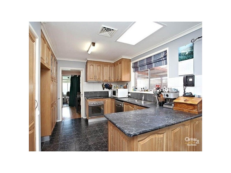 9 Yarrabee Drive, Hoppers Crossing VIC 3029