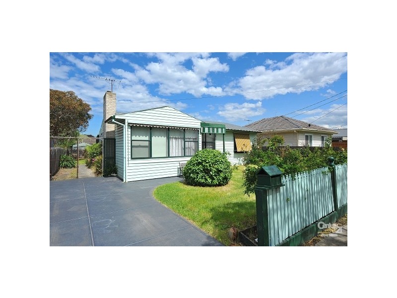 37 Monmouth Street, Newport VIC 3015