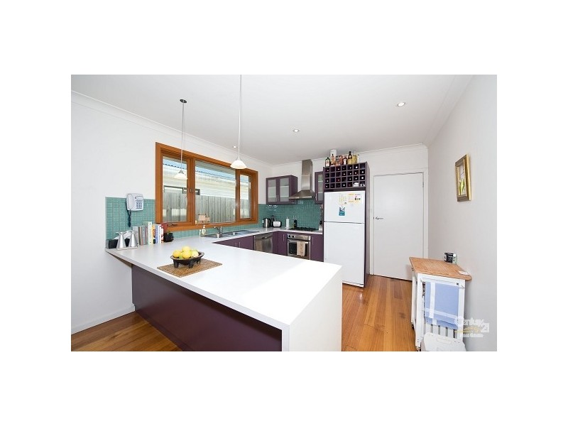 33 Carmen Street, Newport VIC 3015
