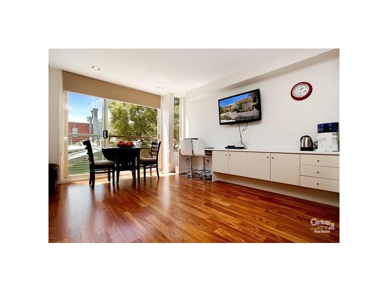 12/2 THOMPSON STREET, Williamstown VIC 3016