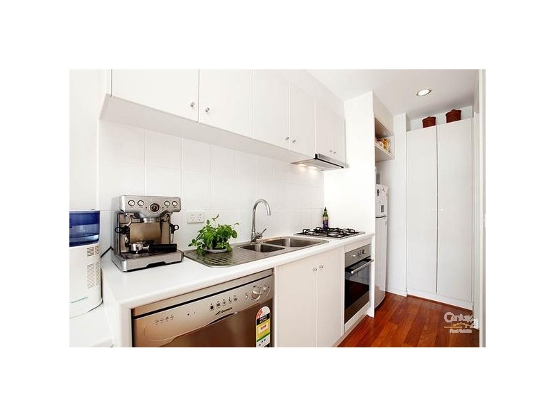 12/2 THOMPSON STREET, Williamstown VIC 3016