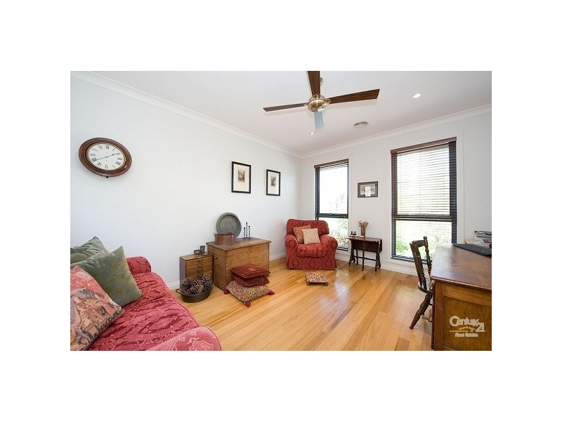 37 Truman Street, South Kingsville VIC 3015