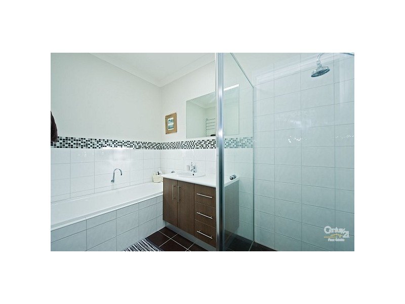 37 Truman Street, South Kingsville VIC 3015