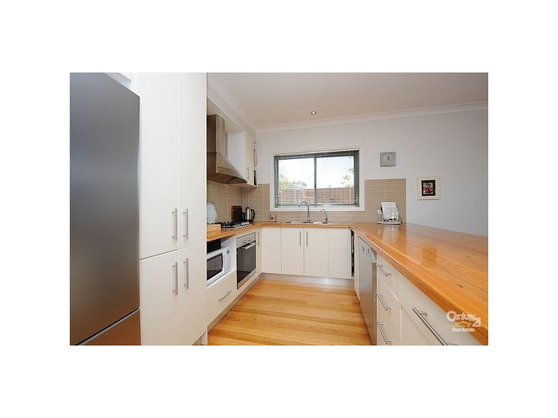 37 Truman Street, South Kingsville VIC 3015