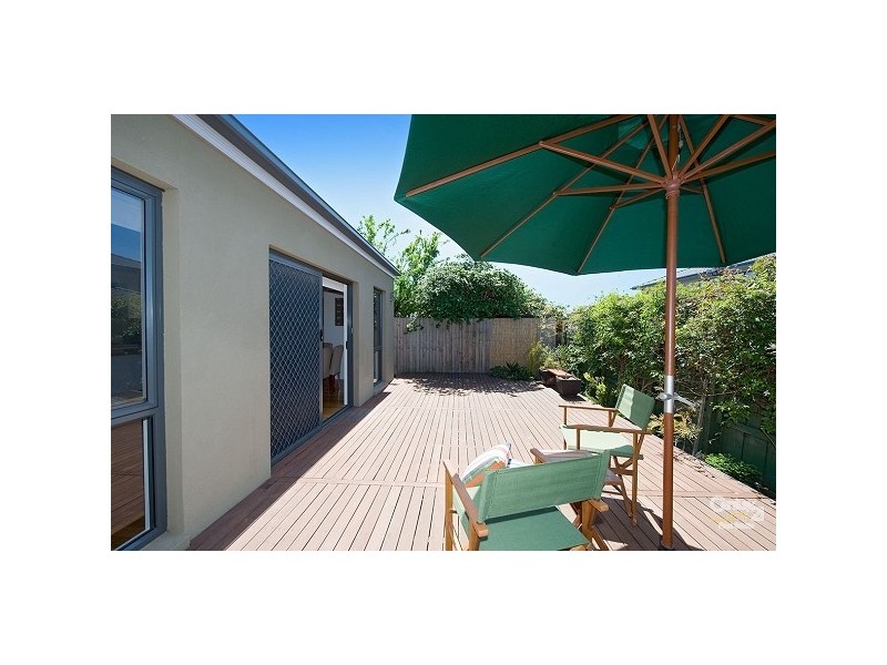 37 Truman Street, South Kingsville VIC 3015