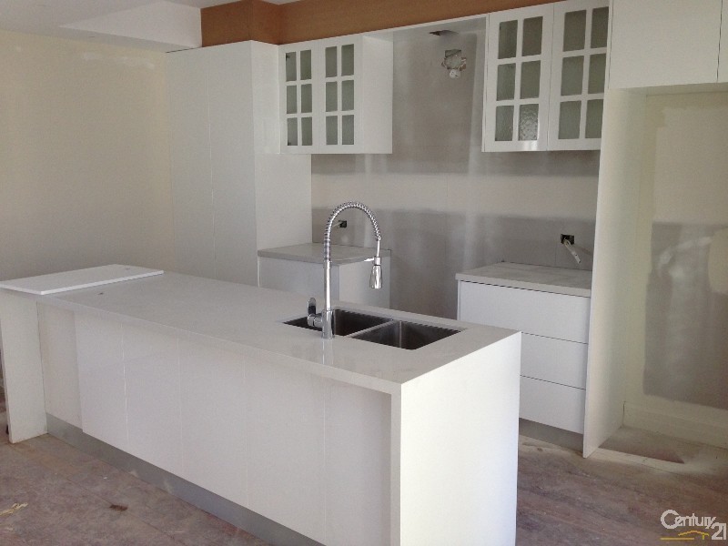 39 Laurie Street, Newport VIC 3015