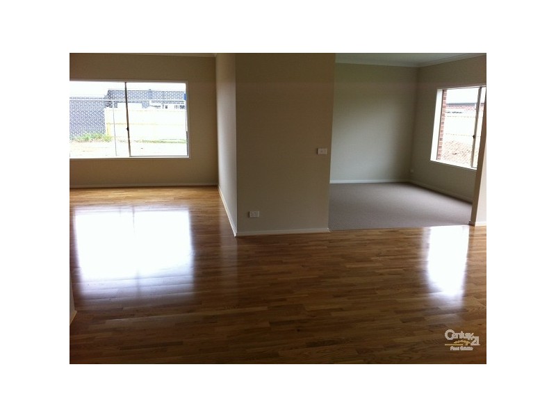 7 TROPIC CIRCUIT, Point Cook VIC 3030