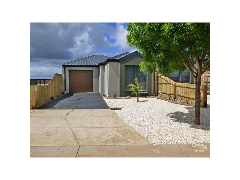 13 COOTAMUNDRA CT, Werribee VIC 3030