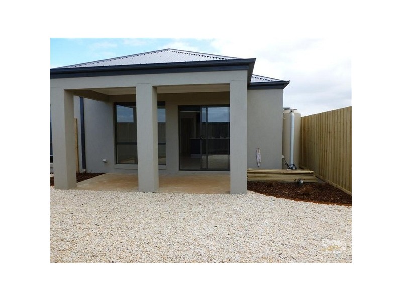 13 COOTAMUNDRA CT, Werribee VIC 3030