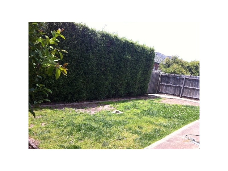 27 SUMNER CRS, Point Cook VIC 3030