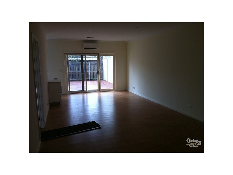 9 SYDNEY STREET, Newport VIC 3015