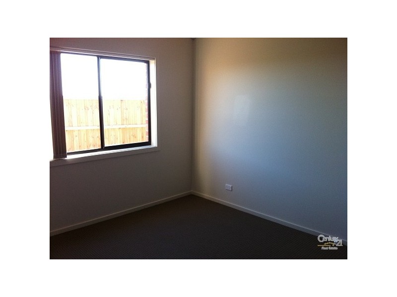 16 Royal Circuit, Point Cook VIC 3030