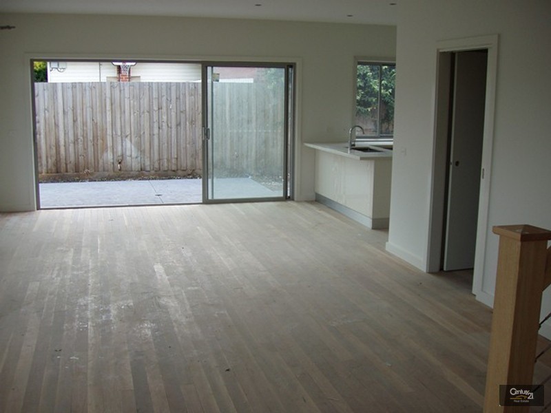 1/58 Blenheim Road, Newport VIC 3015