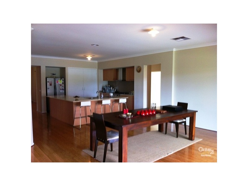 38 Villiers Drive, Point Cook VIC 3030