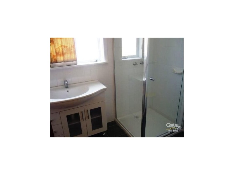 136 NORTH ROAD, Newport VIC 3015