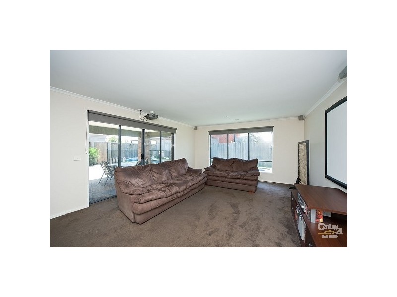 17 Trieste Way, Point Cook VIC 3030