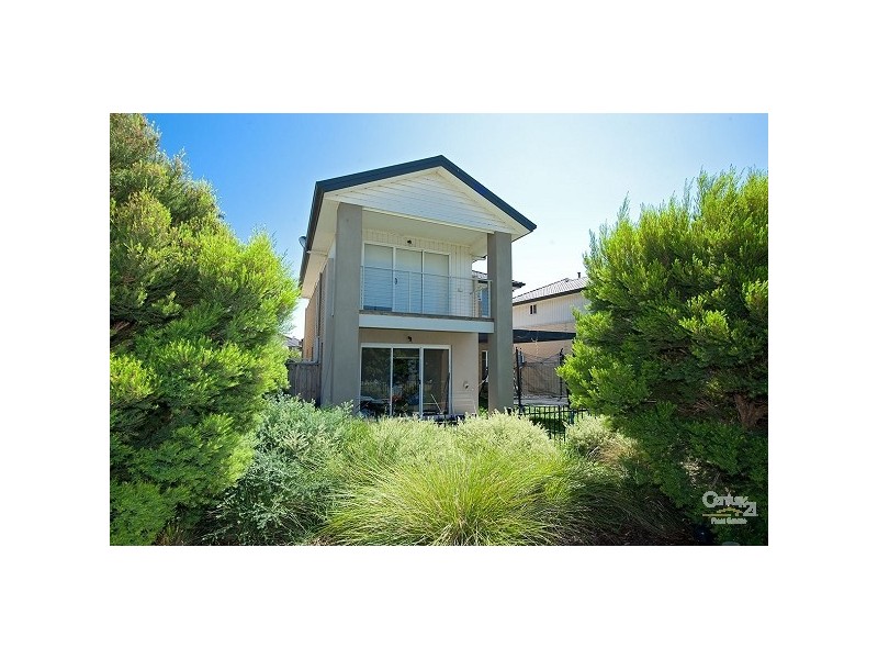 84 Vaucluse Boulevard, Sanctuary Lakes VIC 3030