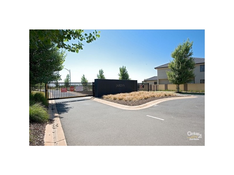 84 Vaucluse Boulevard, Sanctuary Lakes VIC 3030