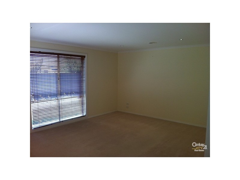 13 BANJO PATTERSON DRIVE, Point Cook VIC 3030