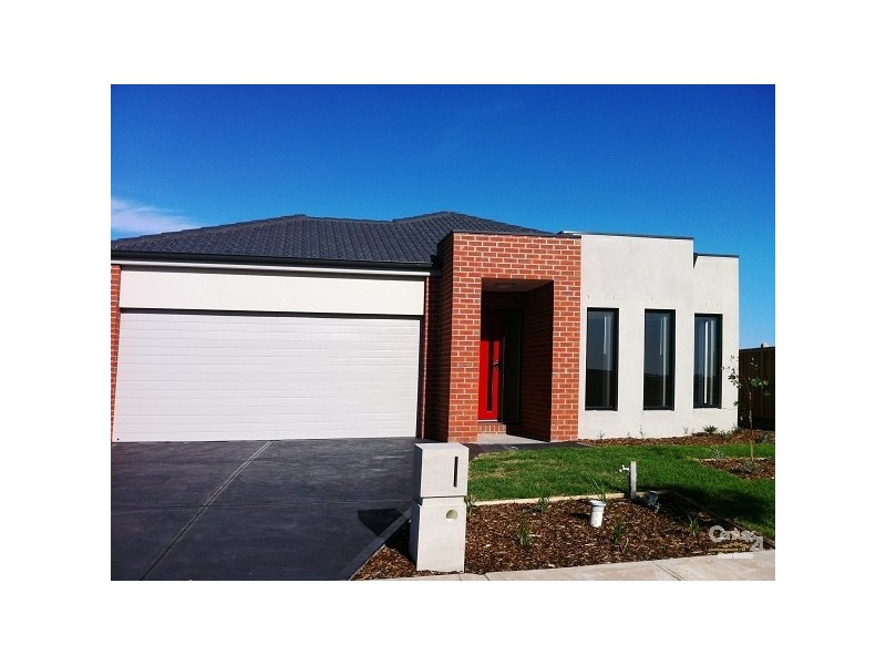 16 Royal Circuit, Point Cook VIC 3030