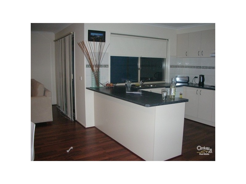 32 Astley Crs, Point Cook VIC 3030