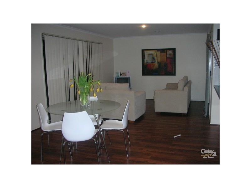 32 Astley Crs, Point Cook VIC 3030