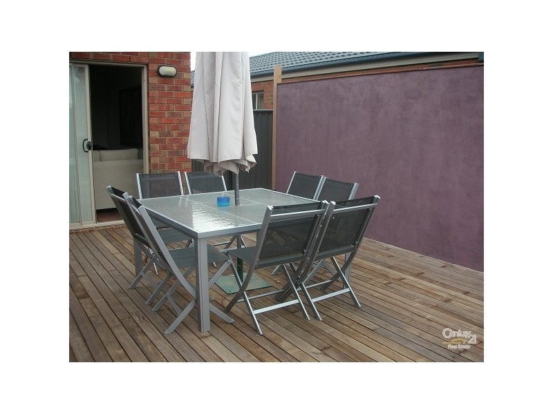 32 Astley Crs, Point Cook VIC 3030