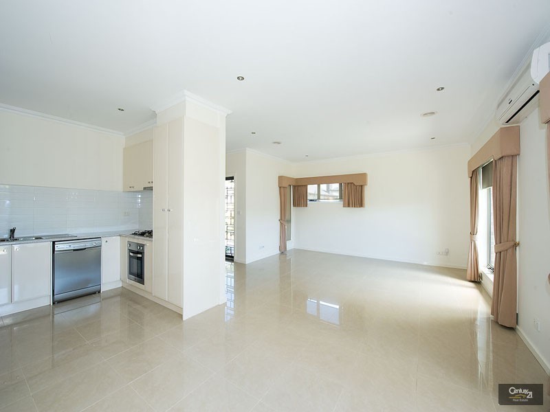 2/156 Chambers Road, Altona North VIC 3025