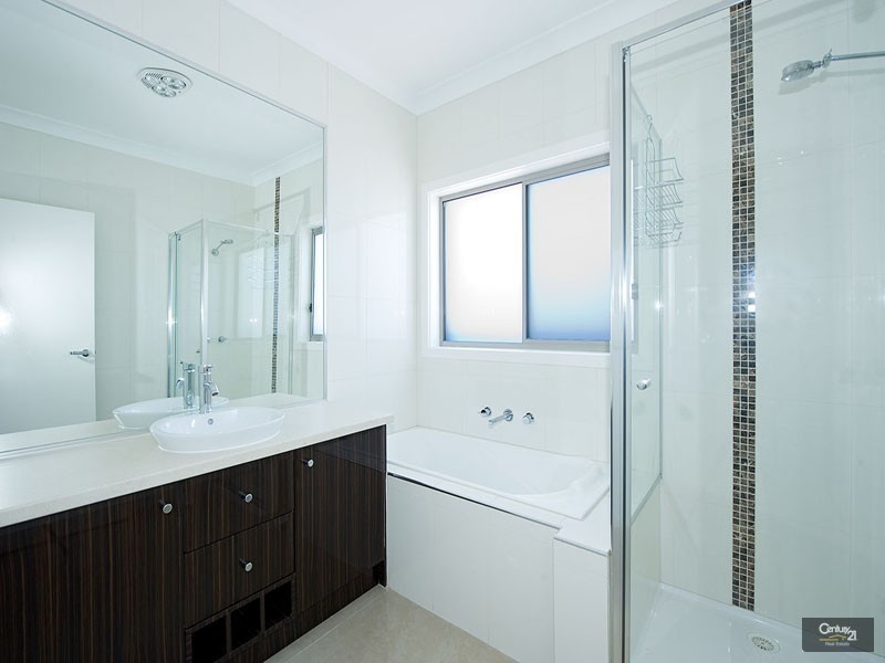 2/156 Chambers Road, Altona North VIC 3025