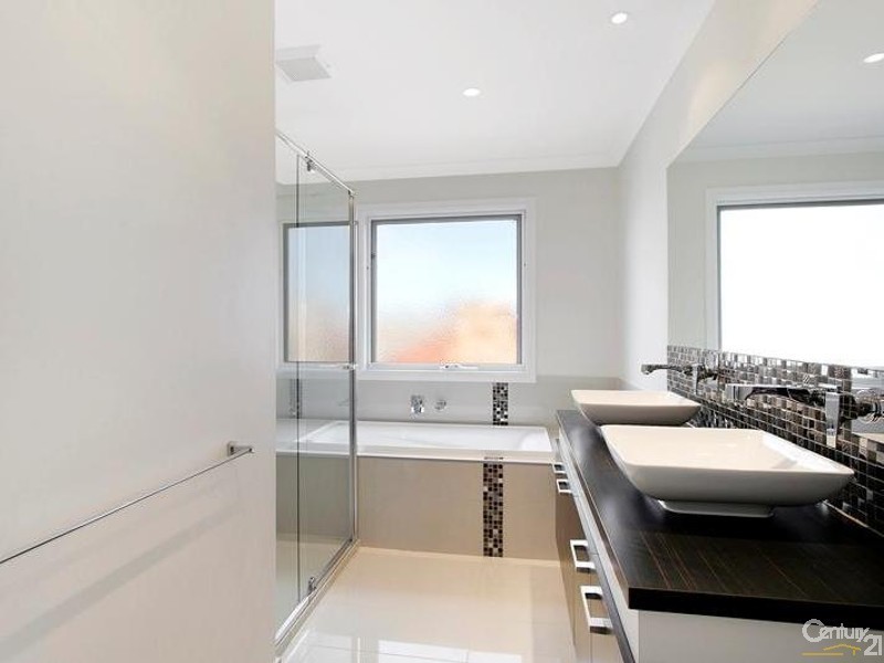 4/12 McNeilage Street, Spotswood VIC 3015