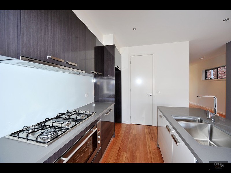 38 Kernot Street, South Kingsville VIC 3015