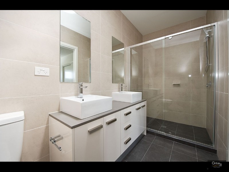 38 Kernot Street, South Kingsville VIC 3015